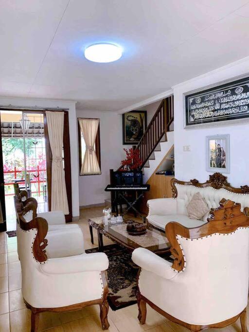 Guest House Sakura F3 Bogor Exterior foto